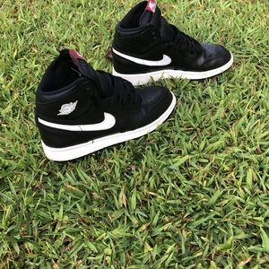 Jordan 1 yin yang size 5